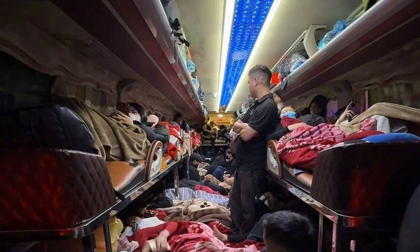 Phú Thọ: Xử lý nhiều phương tiện nhồi nhét hành khách