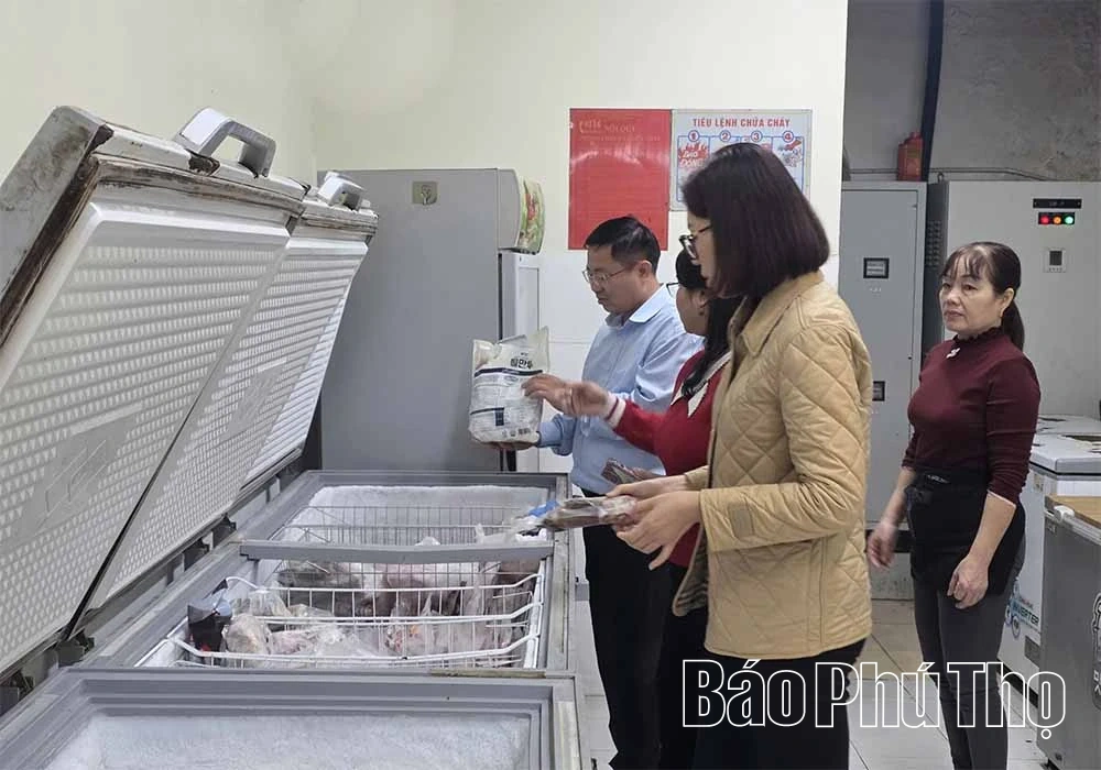 Siết chặt quản lý an toàn thực phẩm dịp Tết Nguyên đán 2026