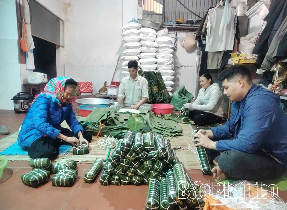 Làng bánh chưng Diệm Xuân tất bật dịp Tết