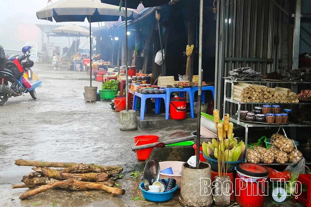 Sắc Xuân trên đèo Đá Trắng
