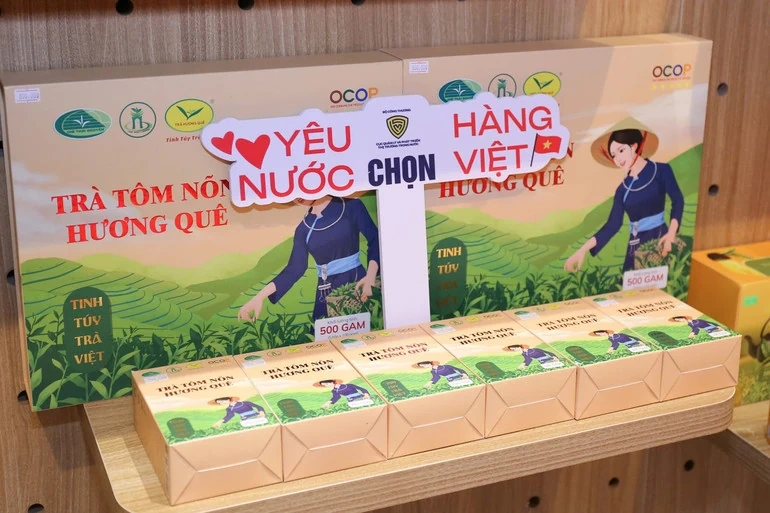 Thị trường trong nước - “bệ đỡ” để hàng Việt bứt tốc