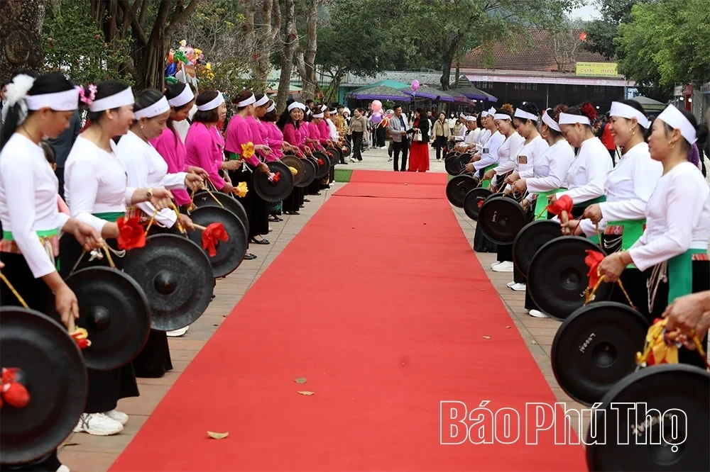 The Unique Charm of Tien pagode Festival