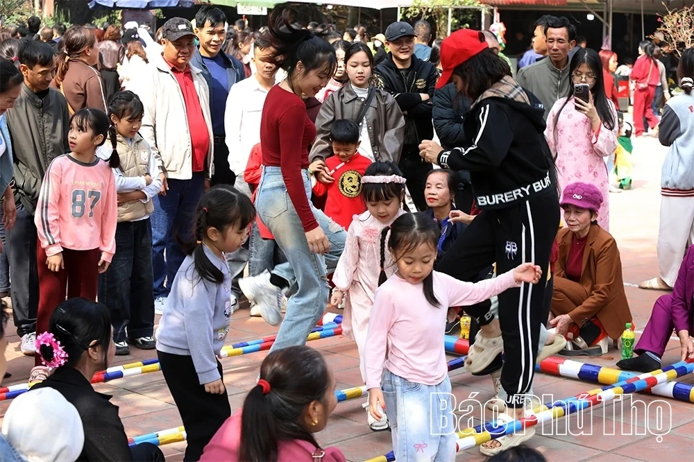 The Unique Charm of Tien pagode Festival