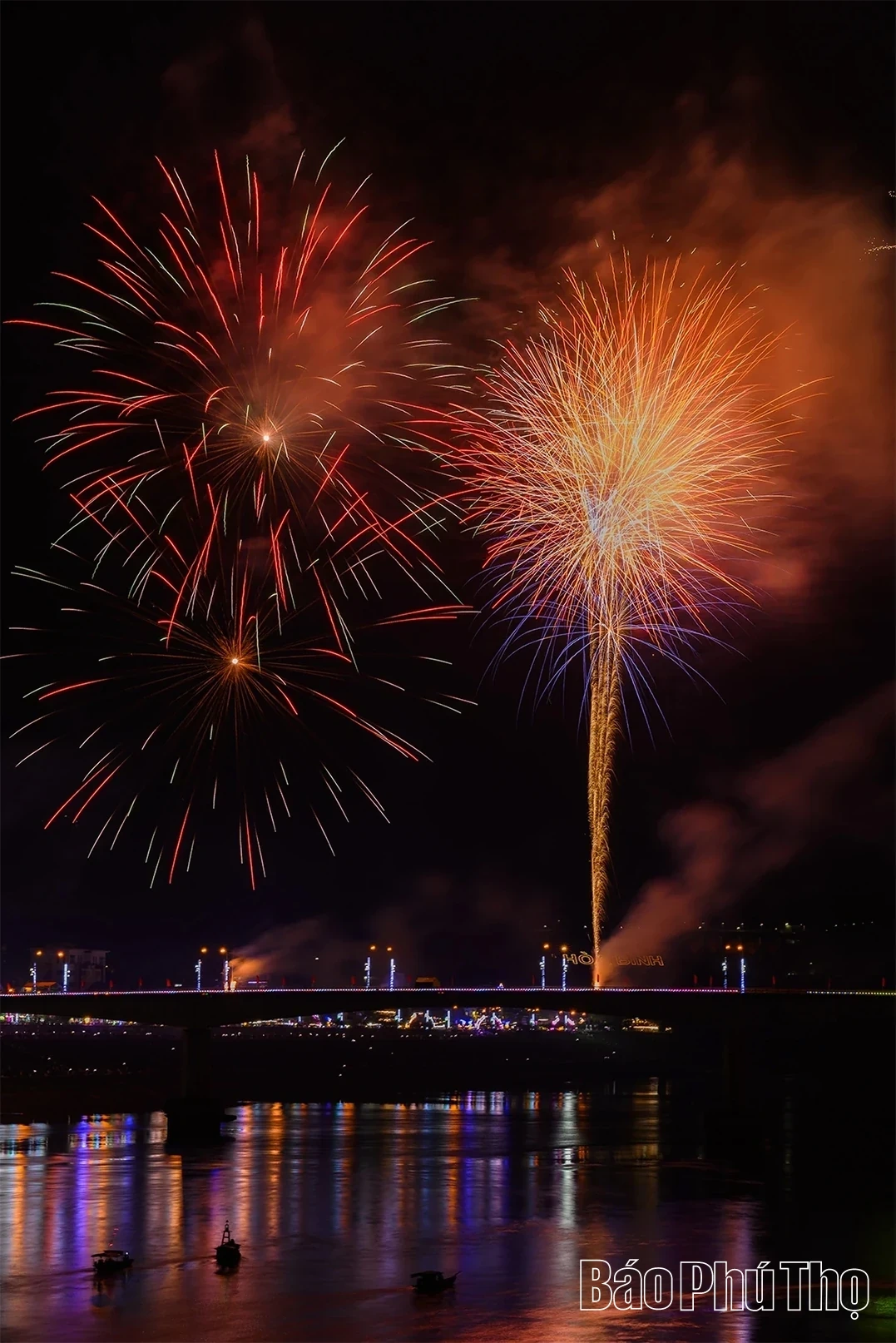 Brilliant Fireworks Welcome the Year of the Horse 2026