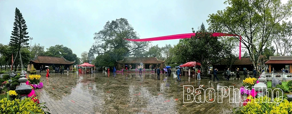 Au Co Mother Temple Festival Opens on the 6th Day of Tet