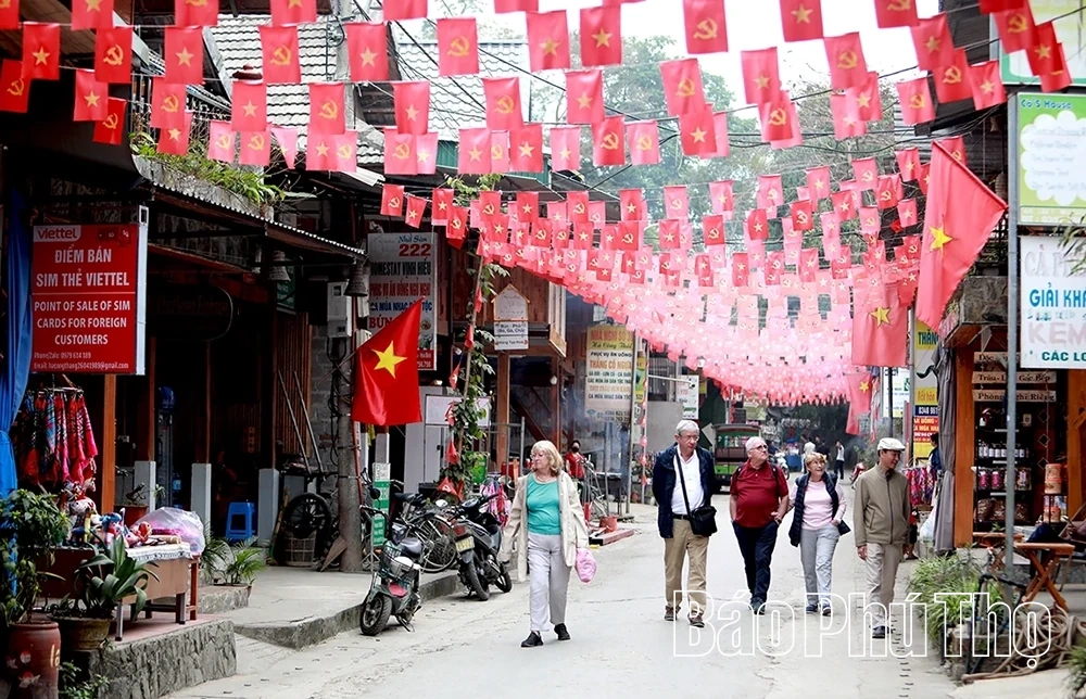 Bản Lác - điểm hẹn mùa xuân