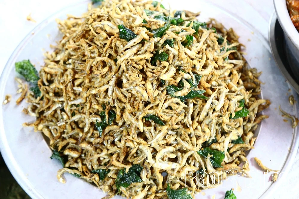 Cá nướng sông Đà - dư vị níu chân du khách trong hành trình du xuân đền Chúa Thác Bờ