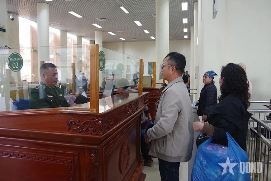 Giữ mùa Xuân nơi phên giậu Tổ quốc