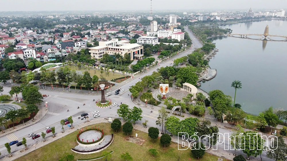 Xuân hội tụ - Đất Tổ vươn mình