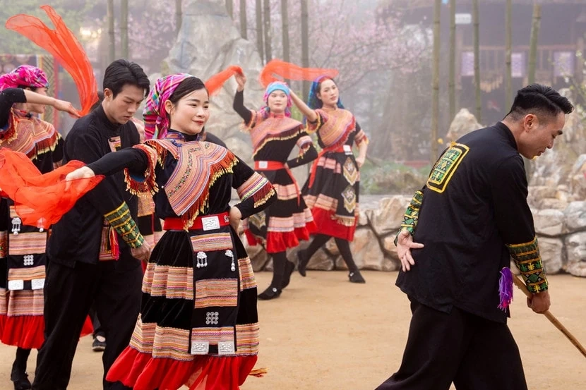 Độc đáo hội xuân “Mở Cổng trời” 2026 tại Fansipan