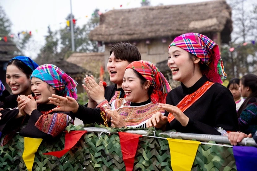 Độc đáo hội xuân “Mở Cổng trời” 2026 tại Fansipan