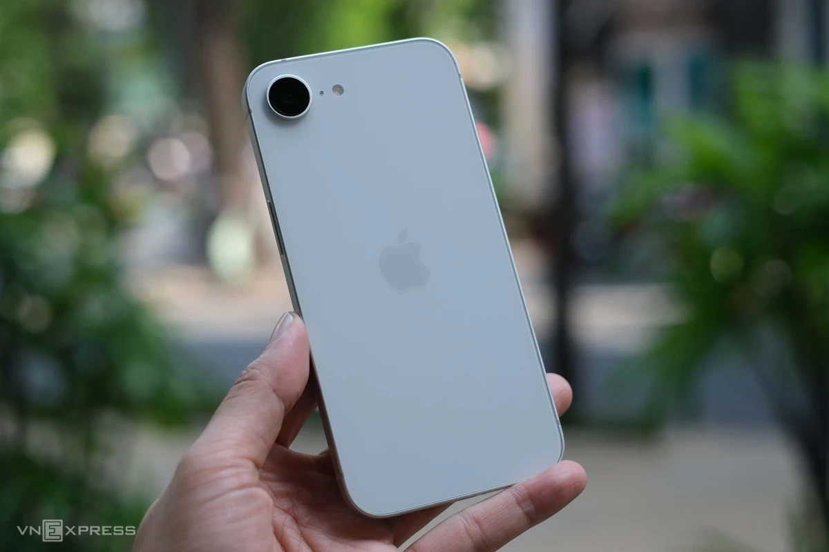 Loạt smartphone cao cấp bán ra sau Tết