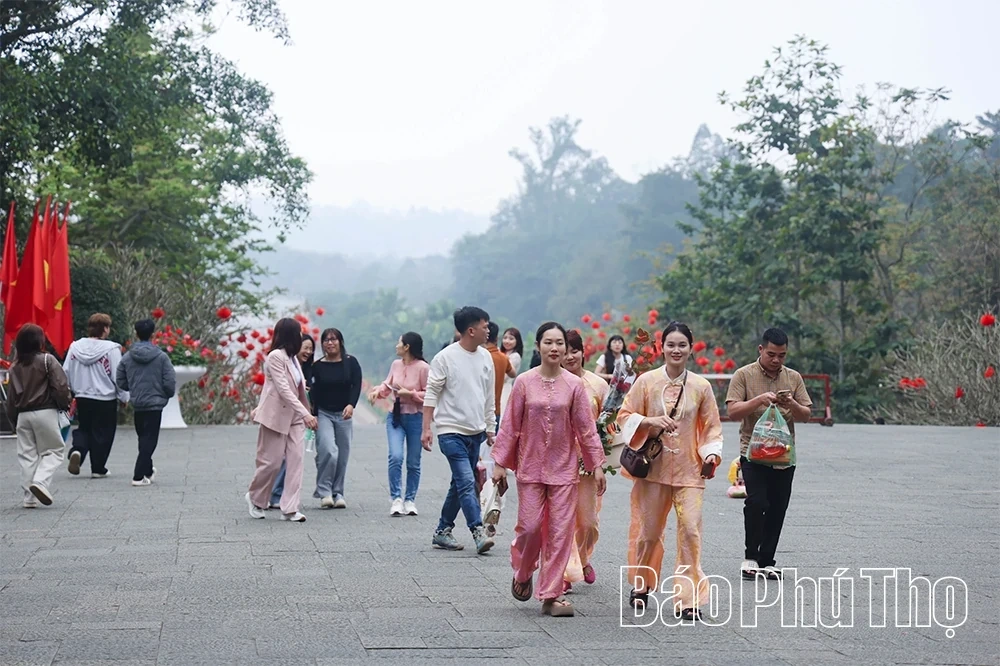 Early Spring Pilgrimage to the Ancestral Roots of the Nation