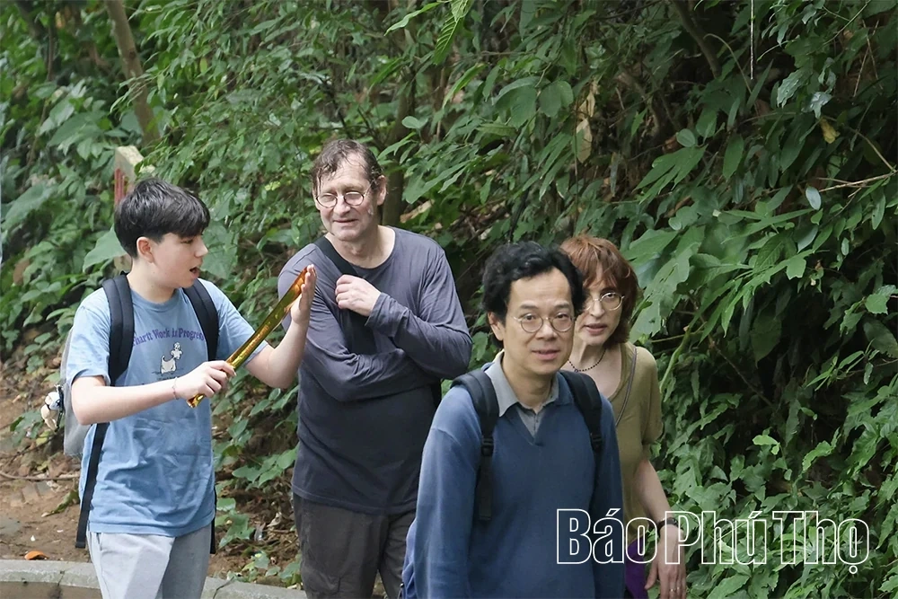 Early Spring Pilgrimage to the Ancestral Roots of the Nation