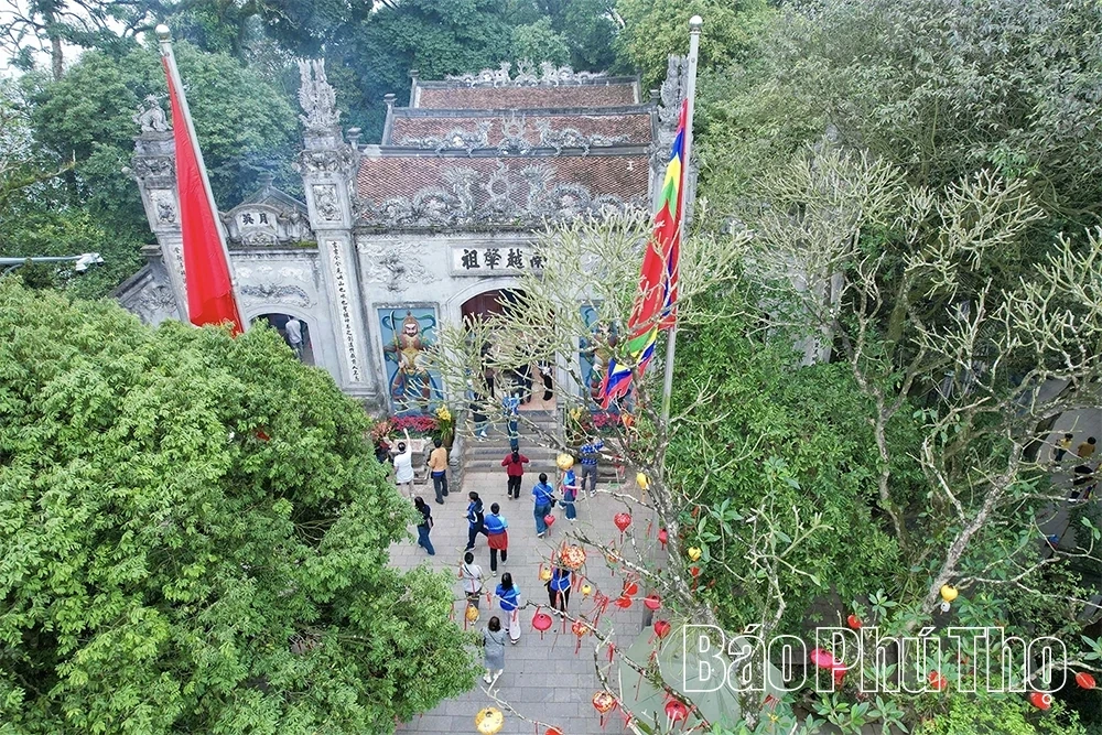 Early Spring Pilgrimage to the Ancestral Roots of the Nation