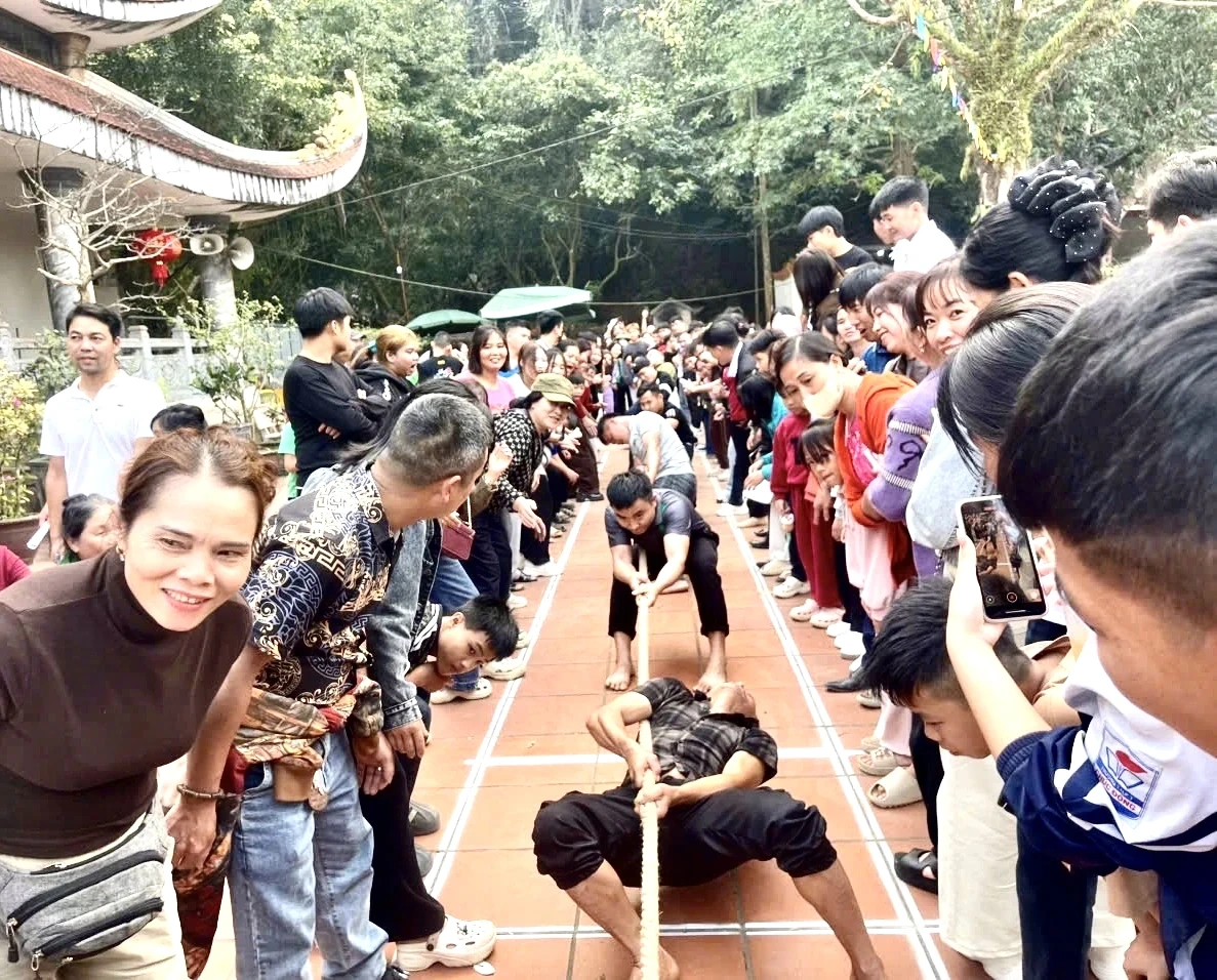 Trẩy hội Chùa Tiên