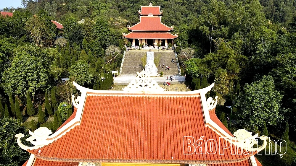 Đầu năm du Xuân về Thiền viện Trúc Lâm Tuệ Đức