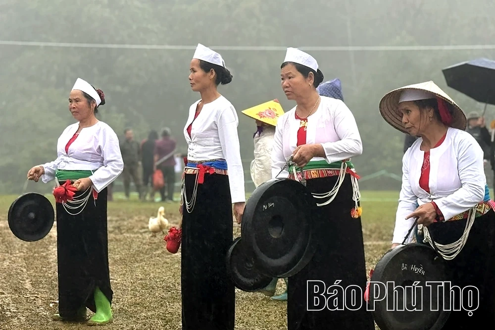 Đặc sắc lễ hội Đình Băng