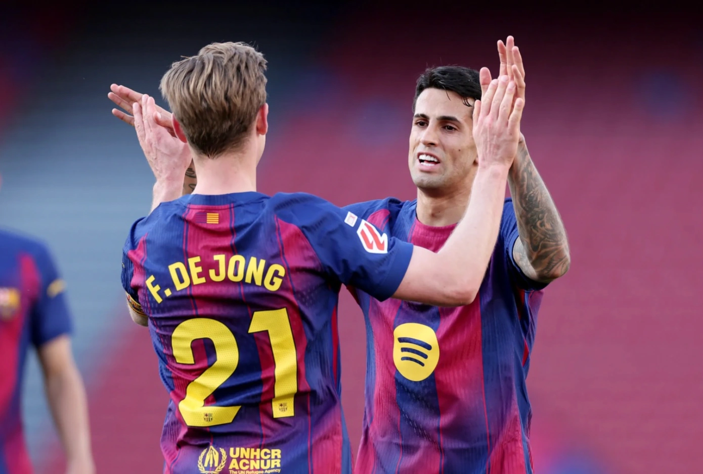 Barca thắng đậm Levante, chiếm ngôi đầu của Real Madrid