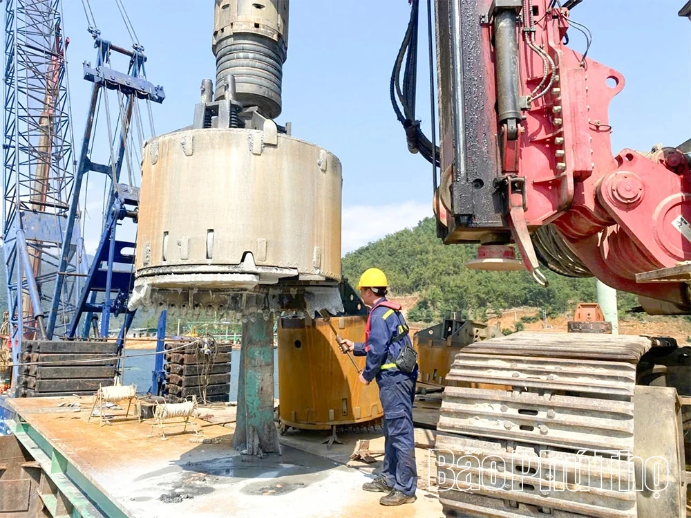 Đầu năm mới trên công trường dự án đường cao tốc Hòa Bình - Mộc Châu