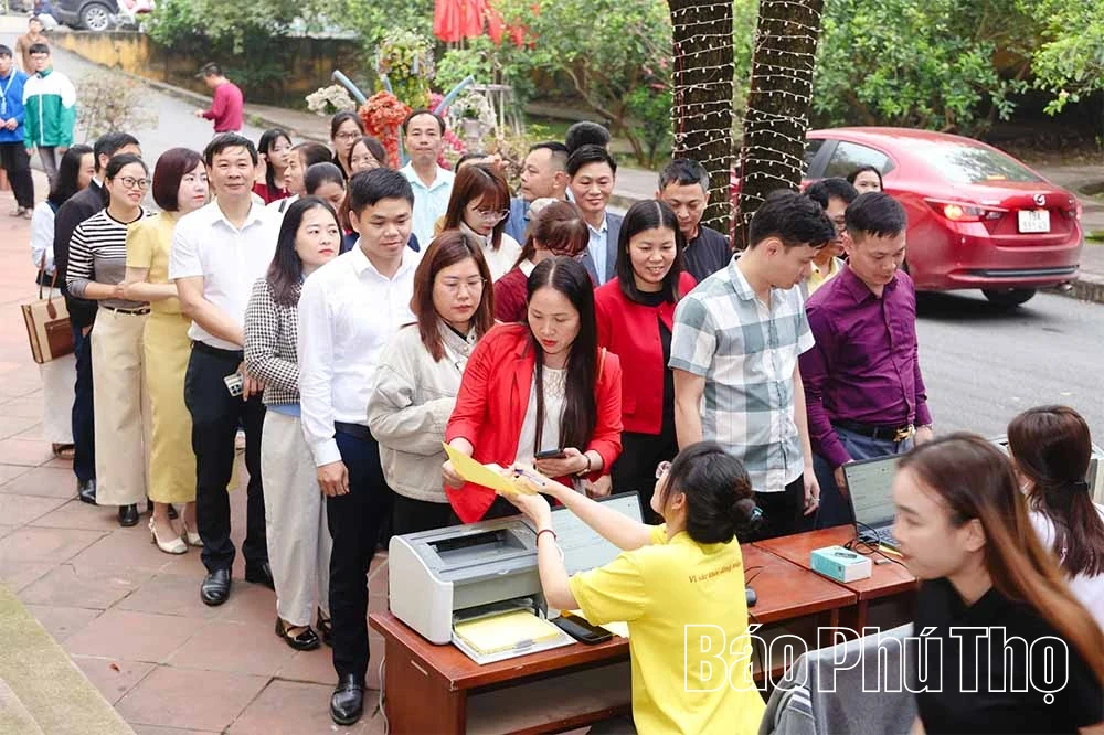 Tưng bừng ngày hội hiến máu ngành Giáo dục - Đào tạo Phú Thọ