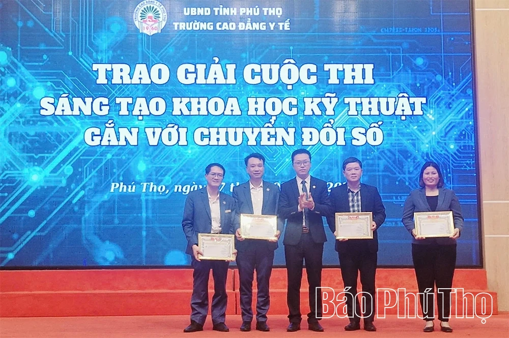 Trường Cao đẳng Y tế Phú Thọ gặp mặt kỷ niệm 71 năm Ngày Thầy thuốc Việt Nam