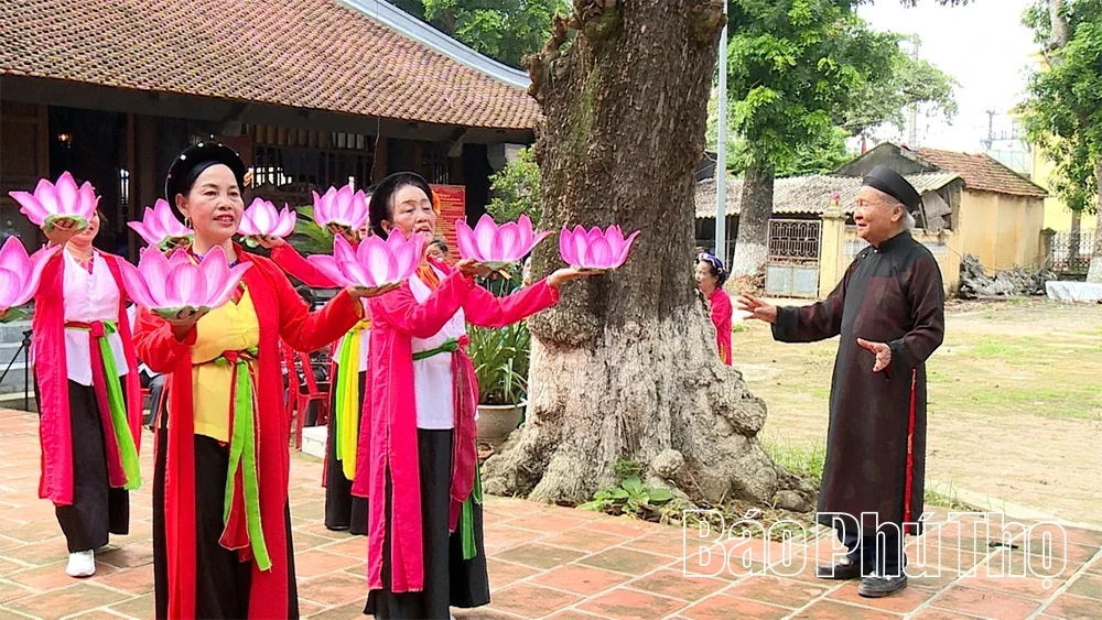 Người “giữ lửa” cho nghệ thuật chèo xứ Đoài