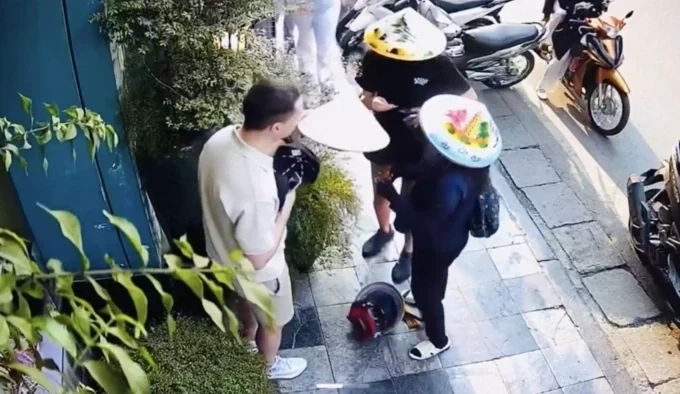 Cách các nước láng giềng đối phó nạn chặt chém du khách