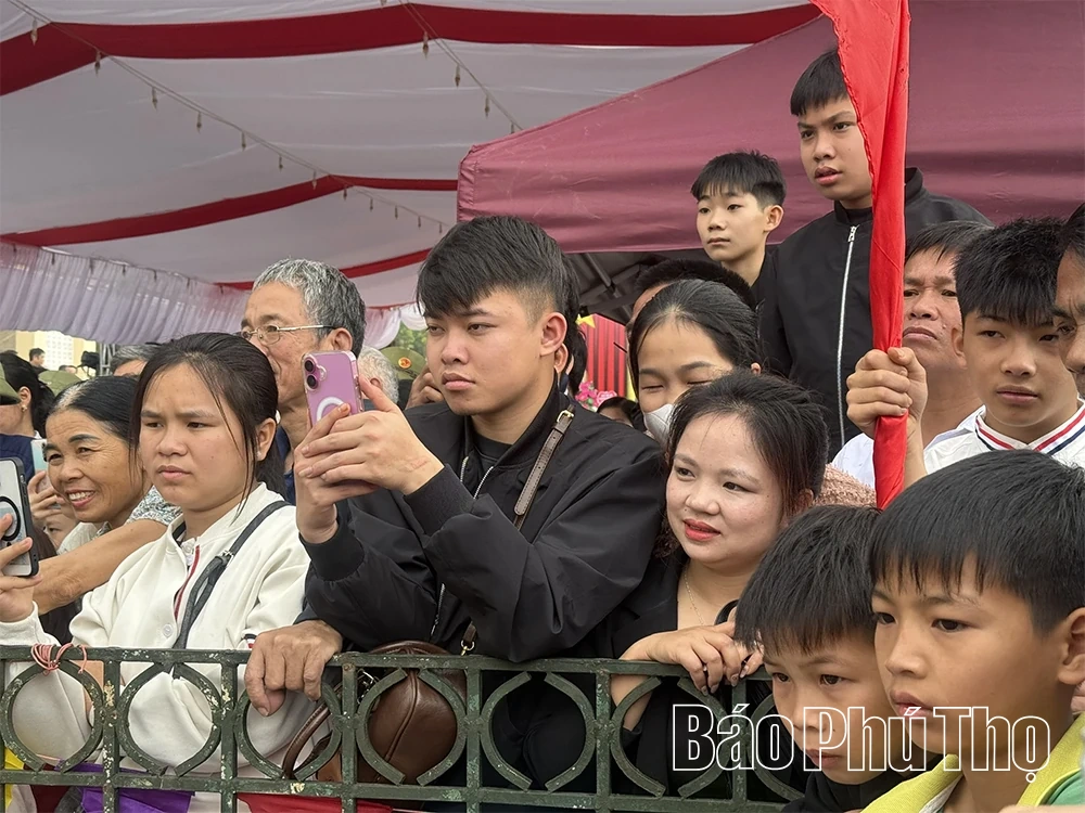 Độc đáo hội chọi dê trong Lễ hội xuống đồng của dân tộc Cao Lan