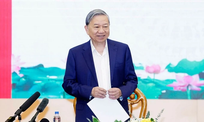 Công tác tư tưởng phải chuyển từ tuyên truyền sang đối thoại, thuyết phục