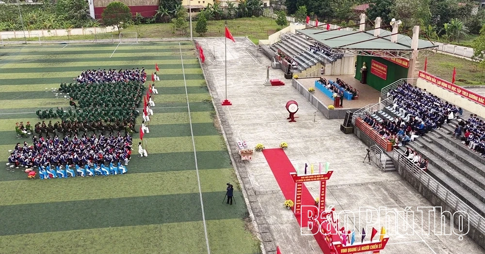 Tưng bừng Ngày hội tòng quân trên quê hương Đất Tổ