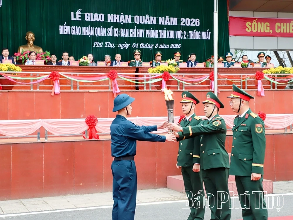 Tưng bừng Ngày hội tòng quân trên quê hương Đất Tổ