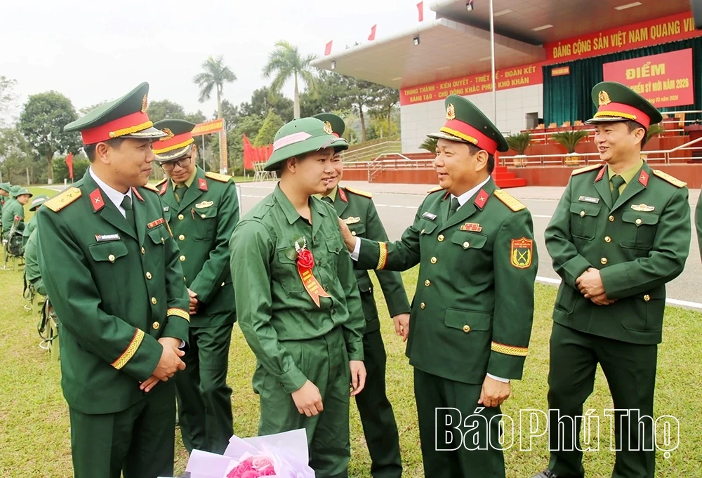 Tưng bừng Ngày hội tòng quân trên quê hương Đất Tổ