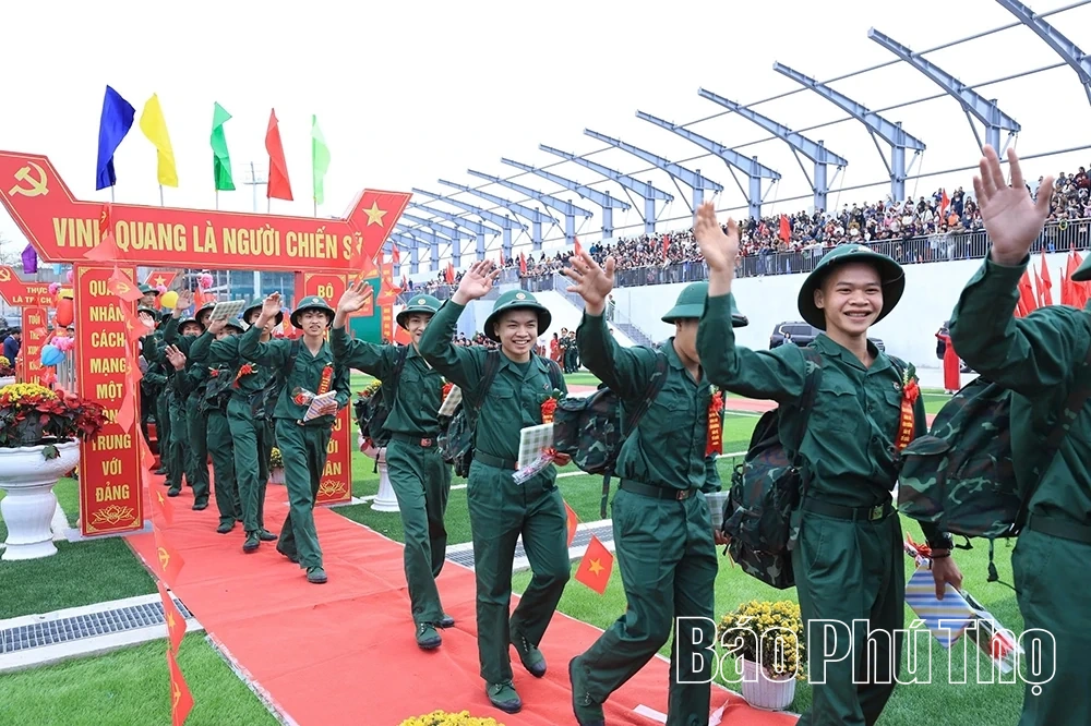 Rộn rã ngày hội tòng quân nơi miền đất cội nguồn