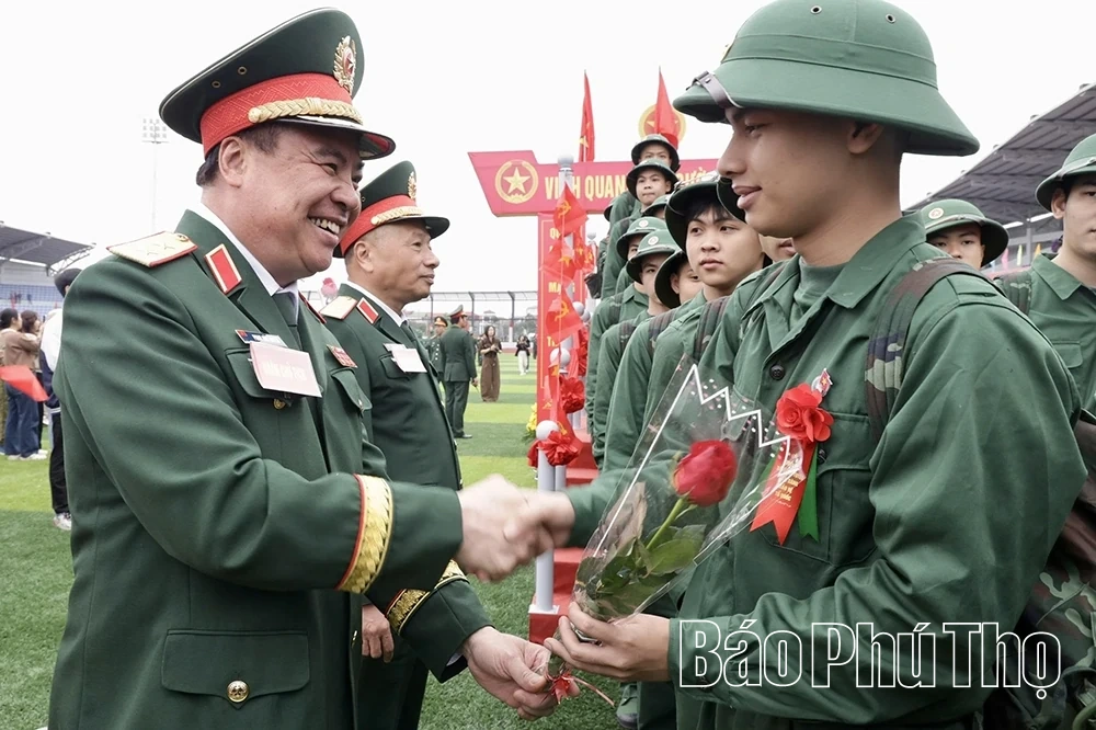 Rộn rã ngày hội tòng quân nơi miền đất cội nguồn