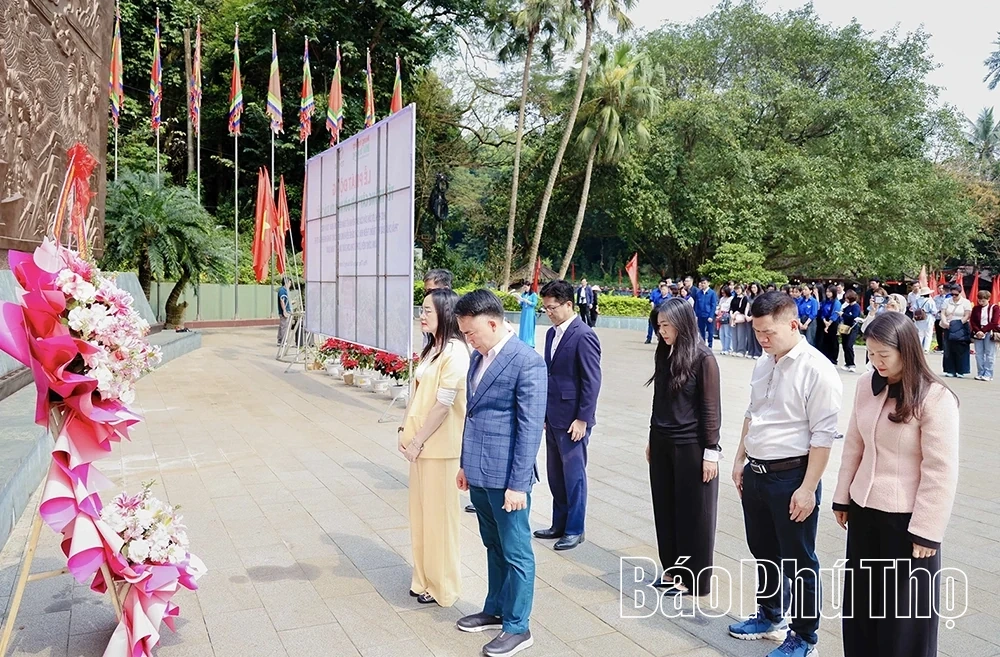 Toyota đồng hành cùng chương trình “Tết trồng cây đời đời nhớ ơn Bác Hồ”