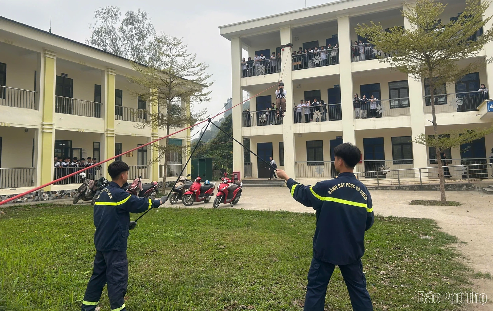 Tuyên truyền, hướng dẫn kiến thức, kỹ năng phòng cháy, chữa cháy và thoát nạn