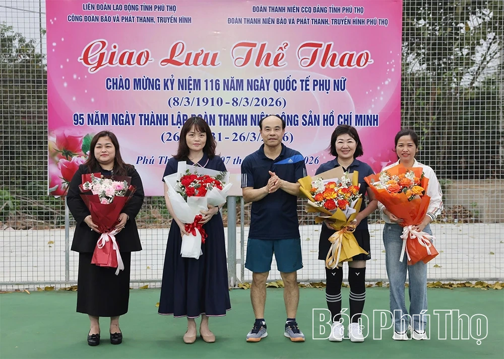 Giao lưu thể thao chào mừng kỷ niệm Ngày Quốc tế Phụ nữ 8/3 và Ngày thành lập Đoàn 26/3