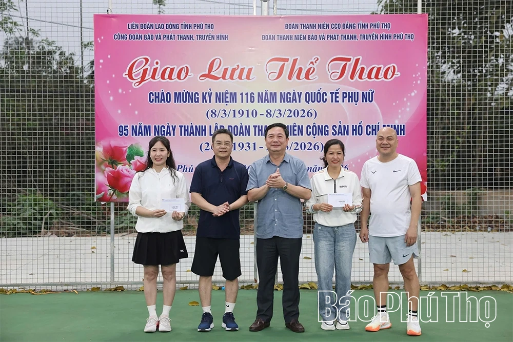 Giao lưu thể thao chào mừng kỷ niệm Ngày Quốc tế Phụ nữ 8/3 và Ngày thành lập Đoàn 26/3