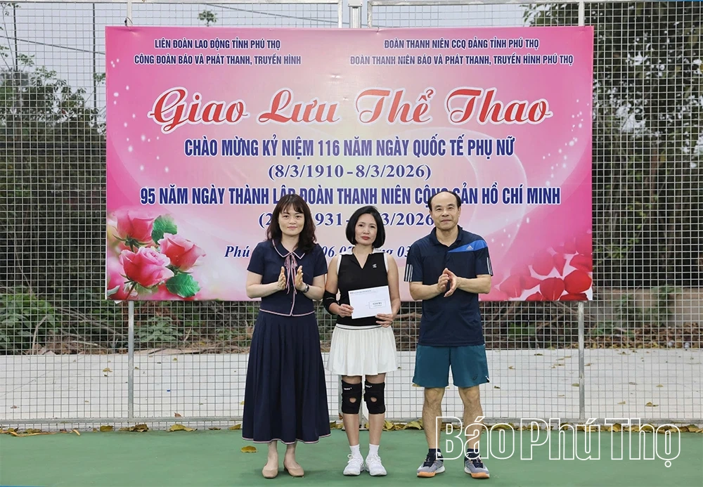Giao lưu thể thao chào mừng kỷ niệm Ngày Quốc tế Phụ nữ 8/3 và Ngày thành lập Đoàn 26/3