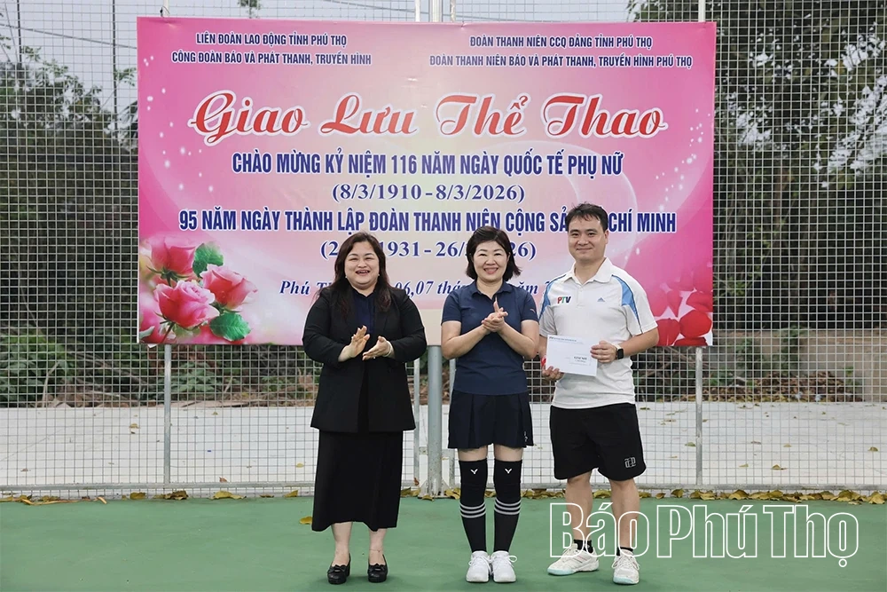 Giao lưu thể thao chào mừng kỷ niệm Ngày Quốc tế Phụ nữ 8/3 và Ngày thành lập Đoàn 26/3