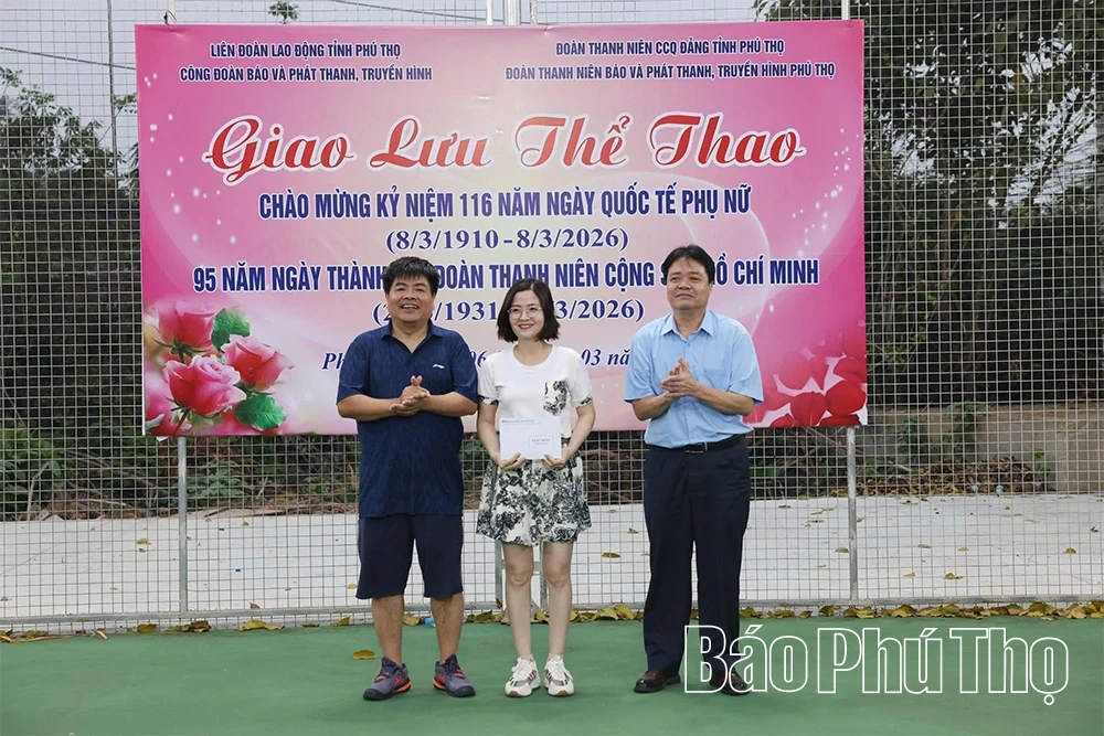 Giao lưu thể thao chào mừng kỷ niệm Ngày Quốc tế Phụ nữ 8/3 và Ngày thành lập Đoàn 26/3
