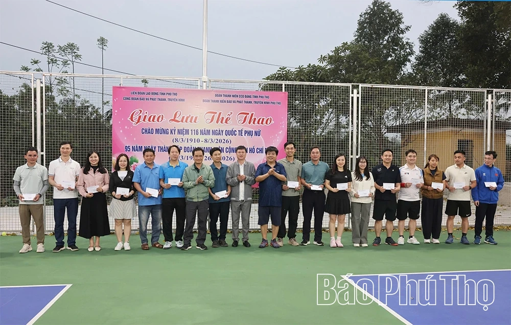 Giao lưu thể thao chào mừng kỷ niệm Ngày Quốc tế Phụ nữ 8/3 và Ngày thành lập Đoàn 26/3
