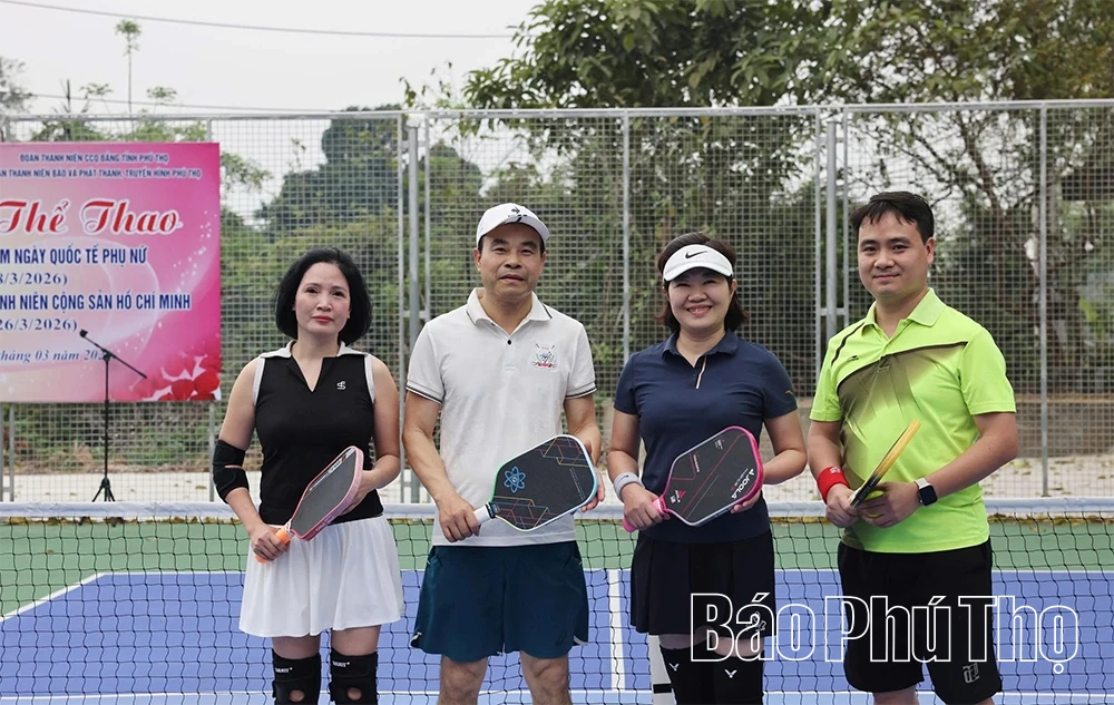 Giao lưu thể thao chào mừng kỷ niệm Ngày Quốc tế Phụ nữ 8/3 và Ngày thành lập Đoàn 26/3