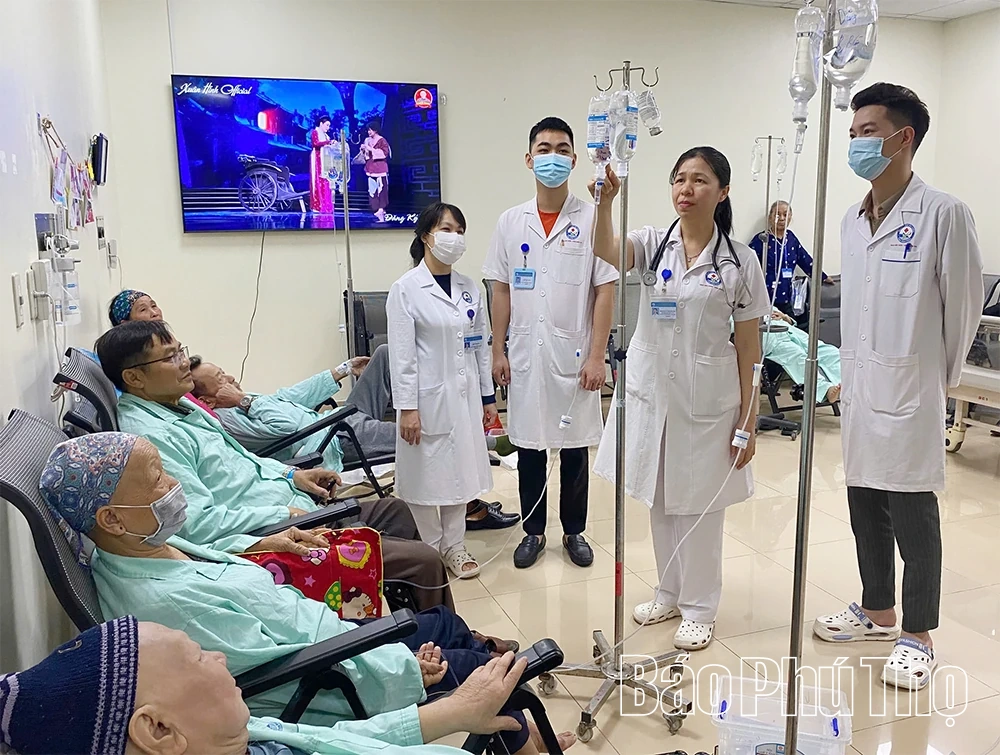 Nữ bác sĩ dành trọn tâm huyết cho nghiên cứu và điều trị ung bướu