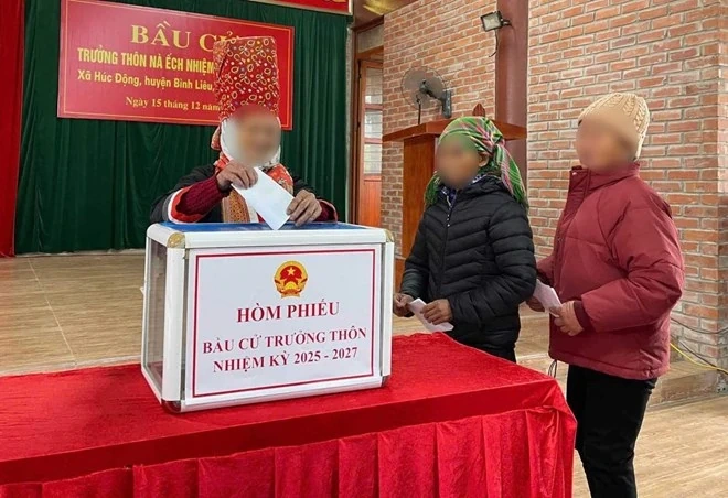 Bí thư Chi bộ đủ 5 năm công tác có thể được xem xét tiếp nhận vào công chức