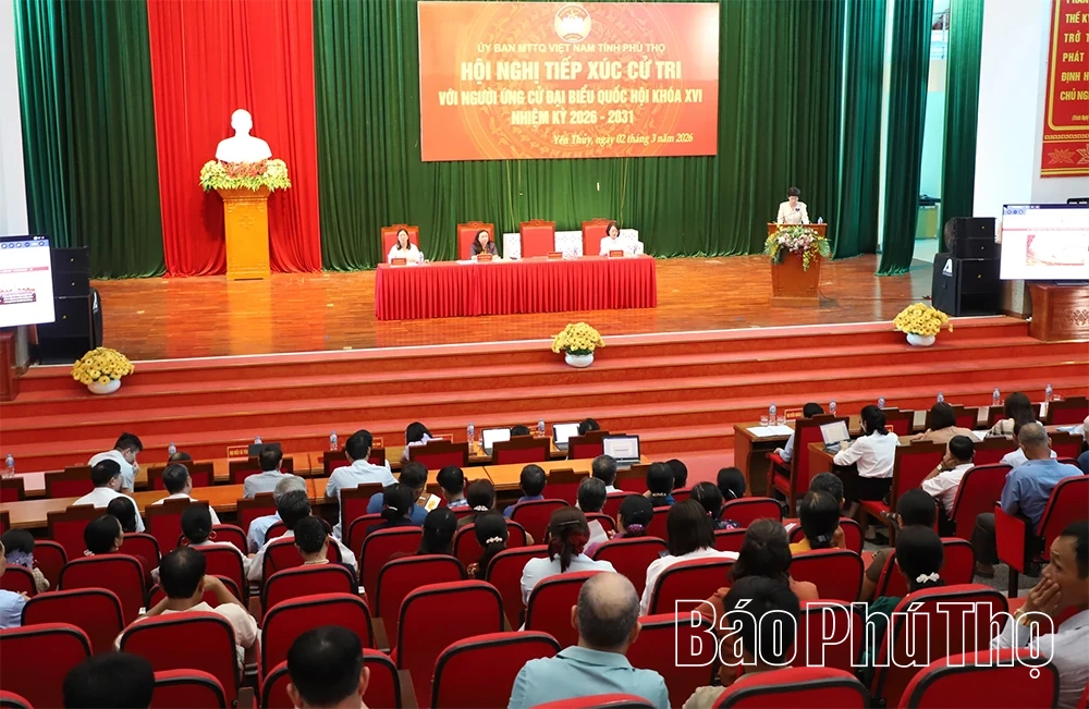 Các ứng cử viên đại biểu Quốc hội tiếp xúc, vận động cử tri các xã Yên Thủy, Yên Trị, Lạc Lương