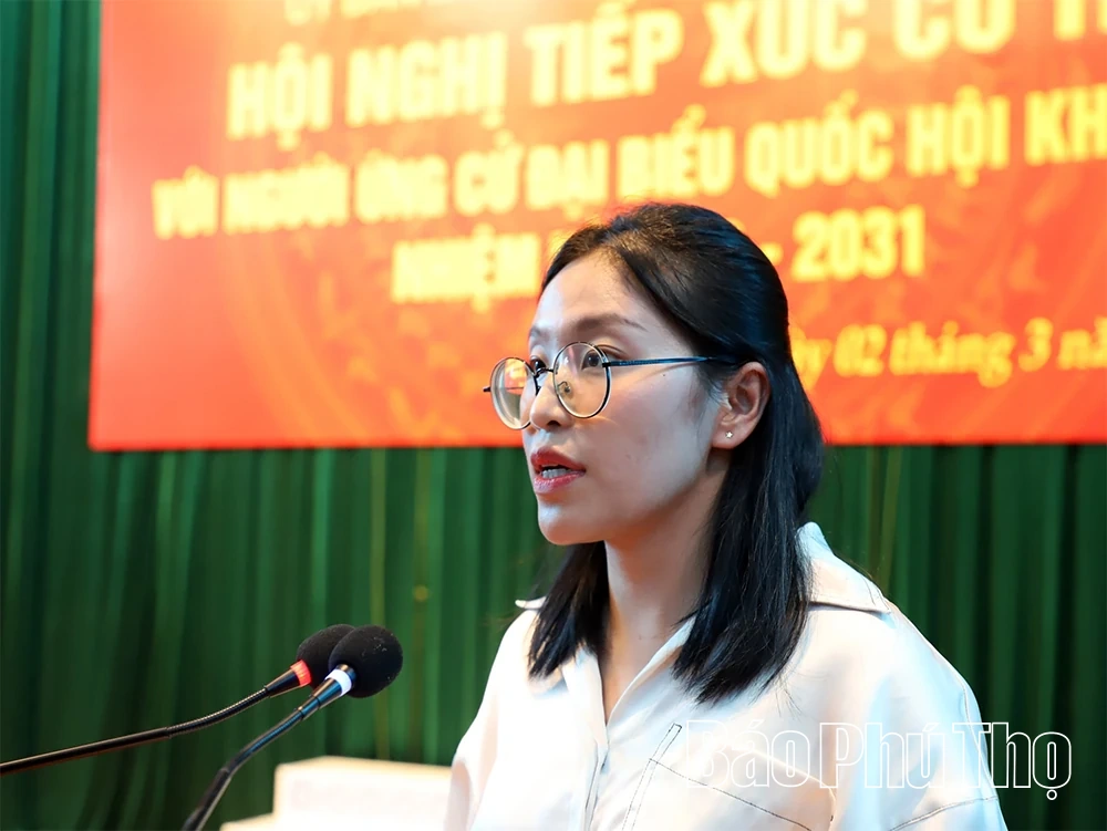 Các ứng cử viên đại biểu Quốc hội tiếp xúc, vận động cử tri các xã Yên Thủy, Yên Trị, Lạc Lương