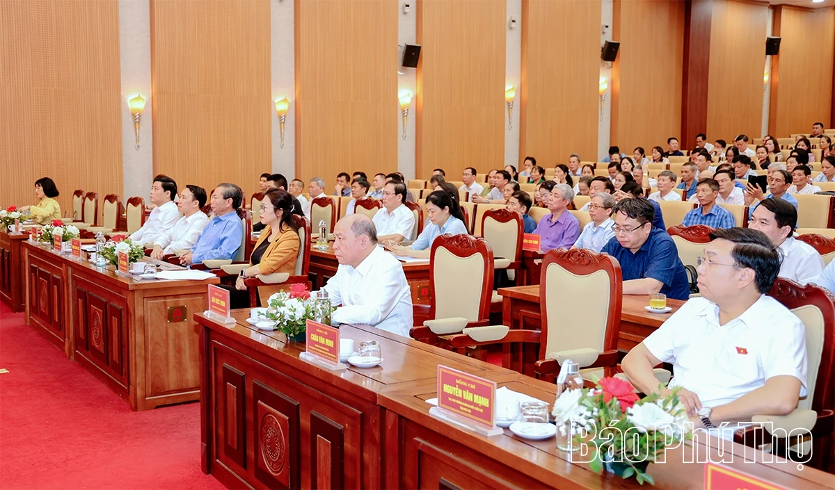 Ứng cử viên đại biểu Quốc hội khóa XVI tiếp xúc cử tri Đơn vị bầu cử số 1