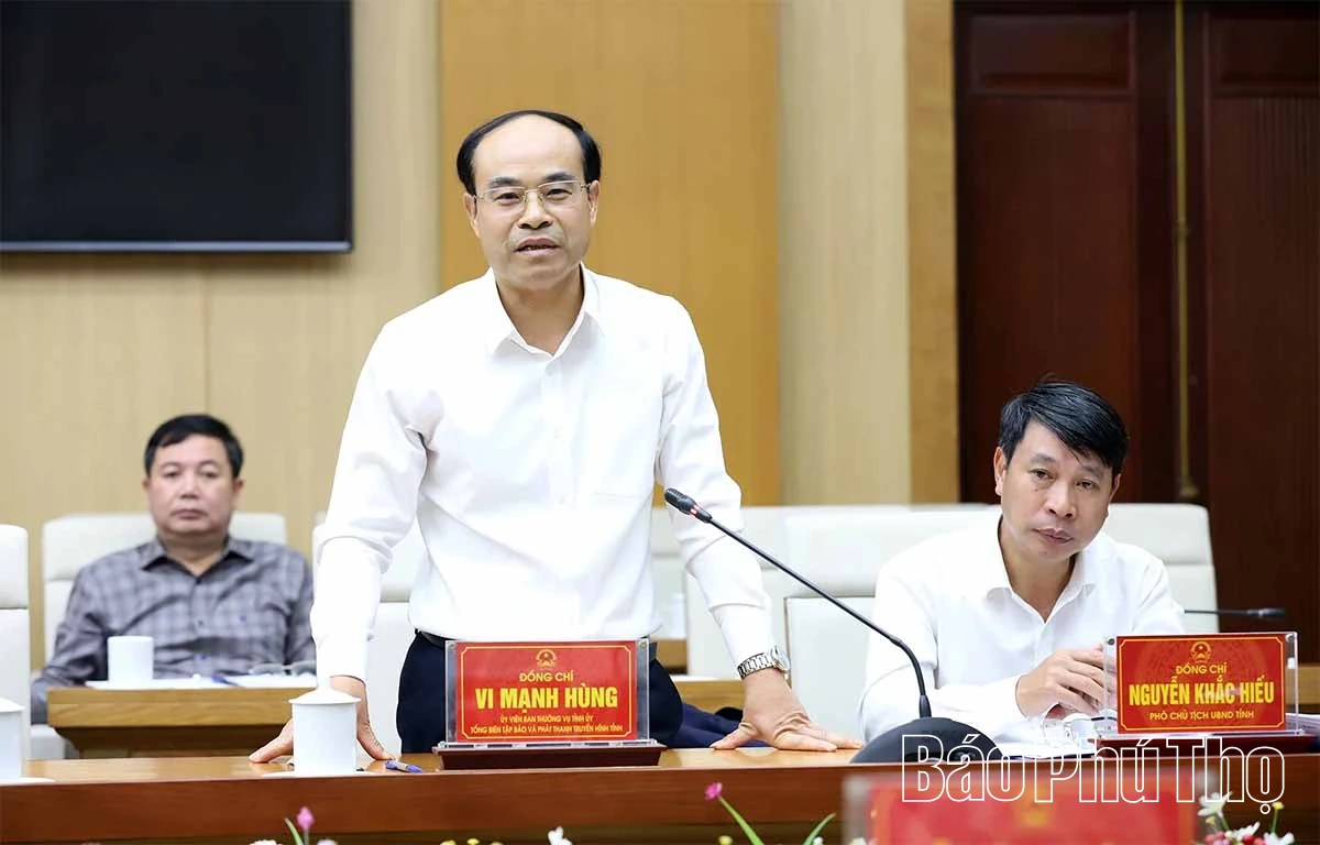 Chủ tịch UBND tỉnh Trần Duy Đông cho ý kiến vào một số nội dung quan trọng